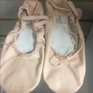 Dance shoes